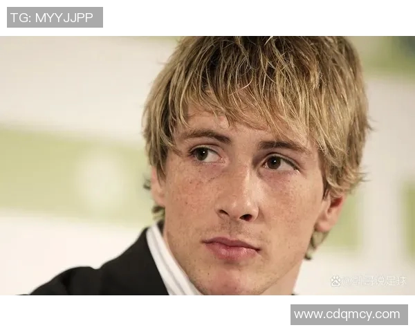 男模与足球明星的完美结合揭示时尚与运动的魅力与风采 男模与足球明星的完美结合揭示时尚与运动的魅力与风采