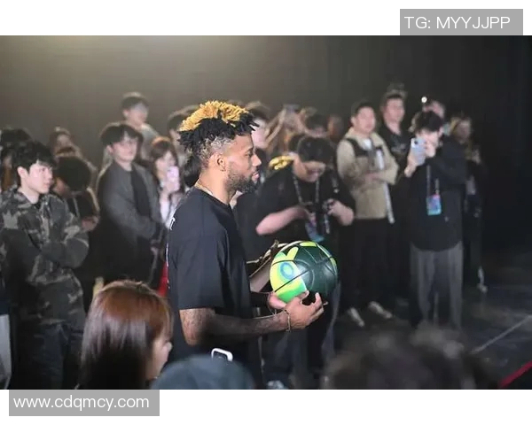 明星与篮球明星的跨界合作与友谊背后的故事与魅力探讨